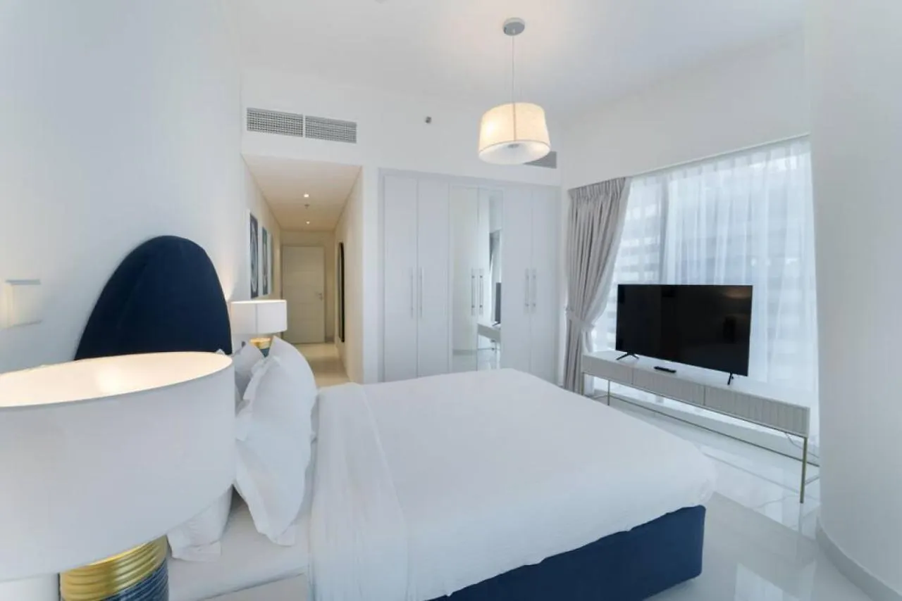 Blue Dream Apartment With Harbour View In Marina Dubai