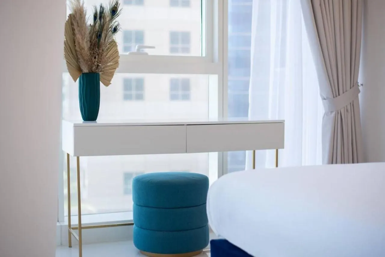 Blue Dream Apartment With Harbour View In Marina Dubai